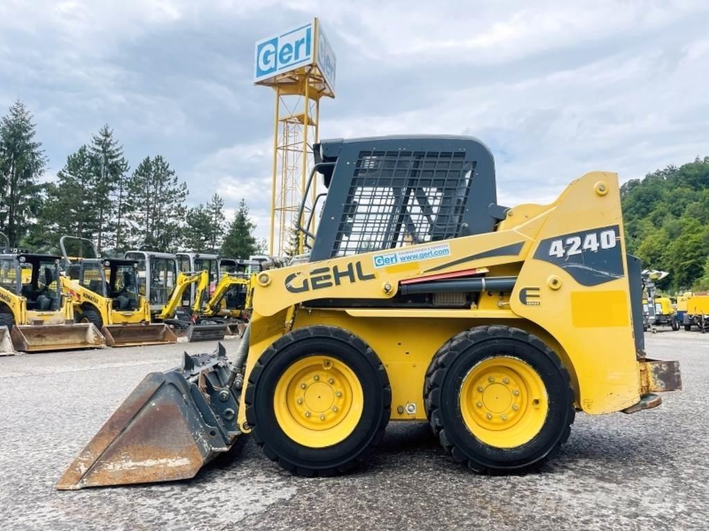 Gehl SL4240 Мини товарачи
