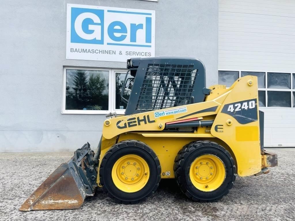 Gehl SL4240 Мини товарачи
