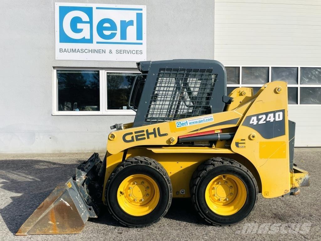 Gehl SL4240 Мини товарачи
