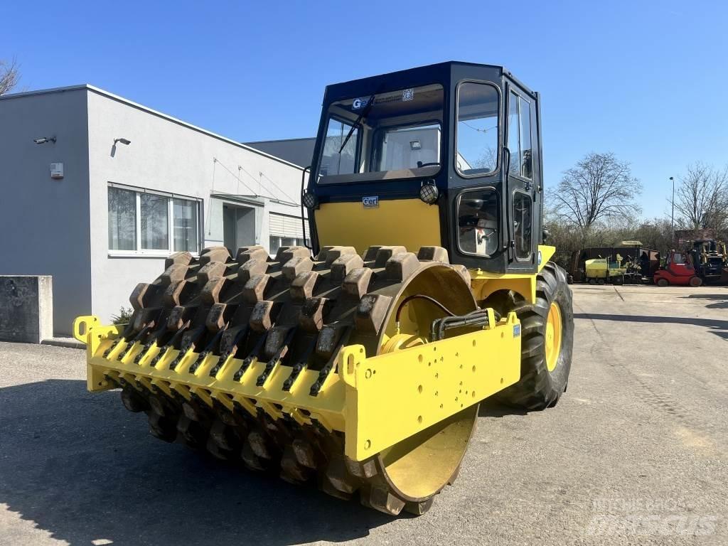 JCB Vibromax W 1402 PD Еднобарабанни ролки
