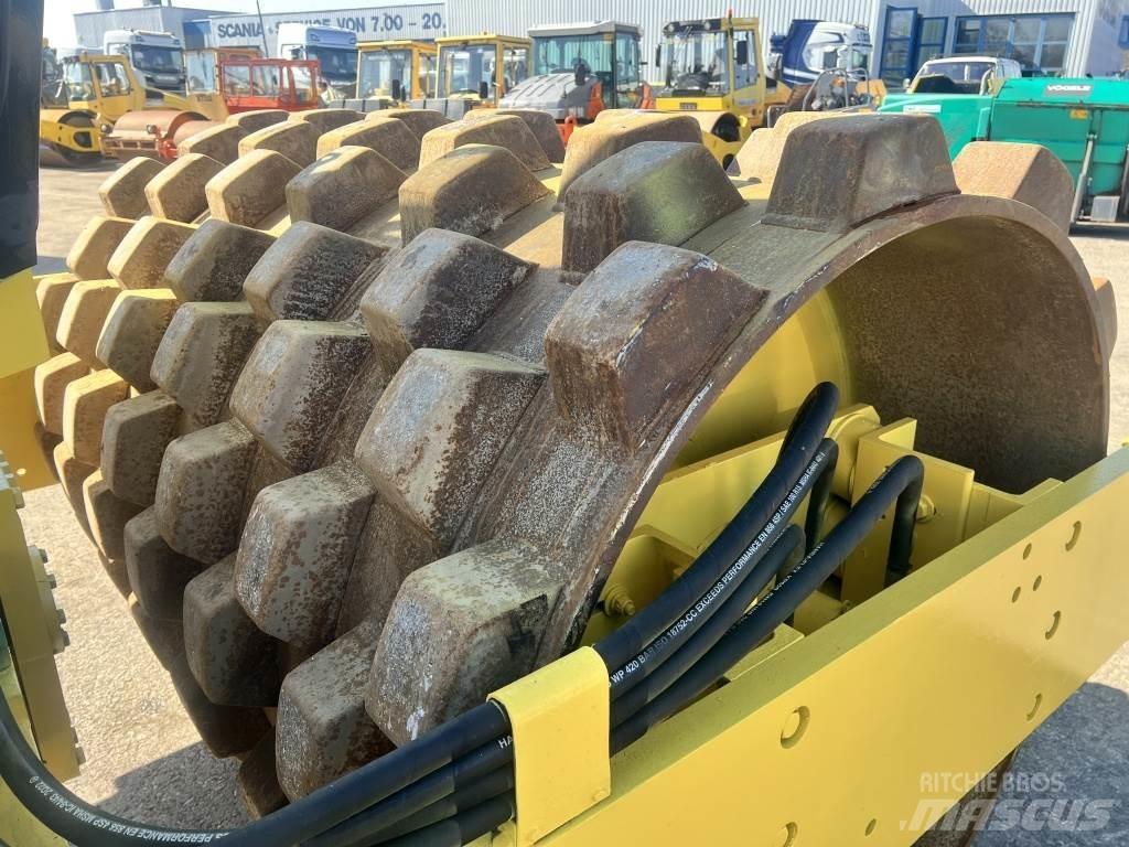 JCB Vibromax W 1402 PD Еднобарабанни ролки
