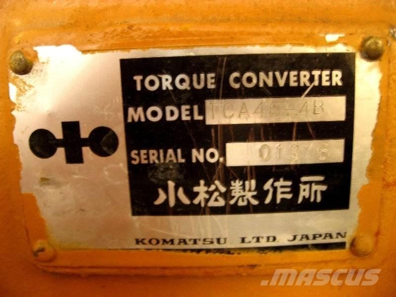 Komatsu HD325-3 Getriebe Други компоненти