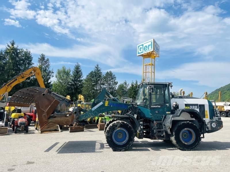 Komatsu WA320-8 Колесни товарачи