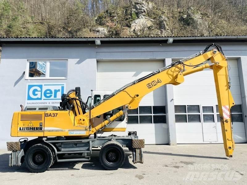Liebherr A904 Оператори на отпадъци/индустрия
