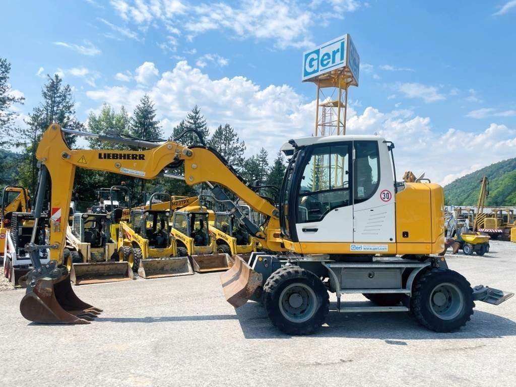 Liebherr A910 Compact Колесни екскаватори
