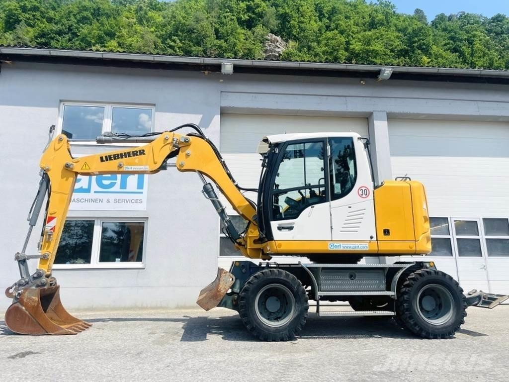 Liebherr A910 Compact Колесни екскаватори