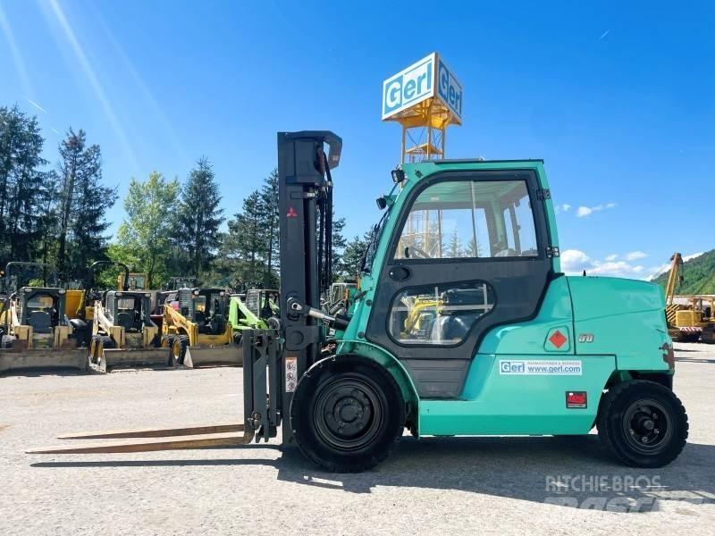 Mitsubishi SD50NT Дизелови камиони