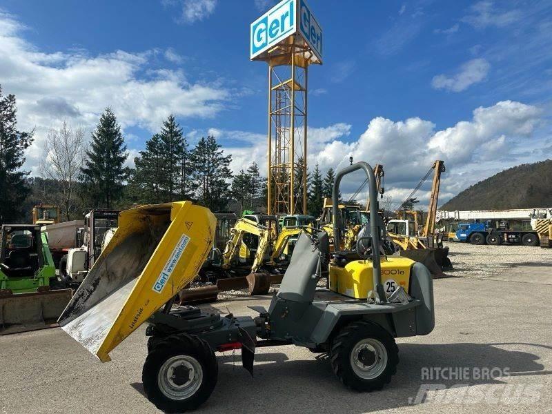 Neuson 3001 Странични самосвали