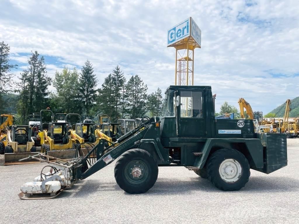 Schaeff ZL8 Колесни товарачи