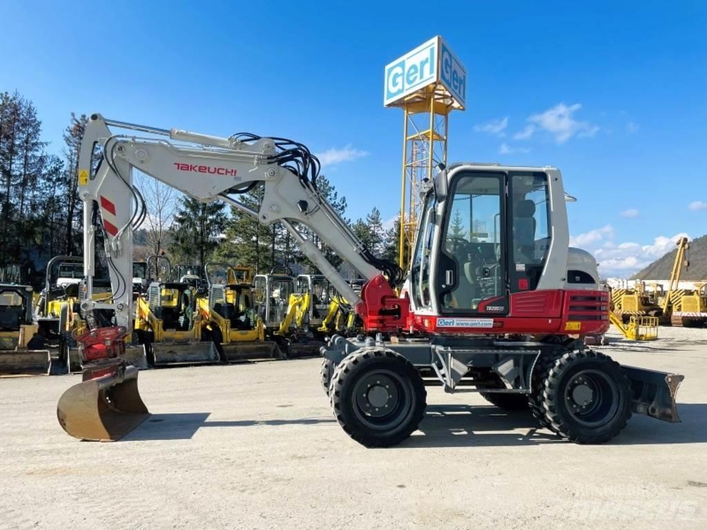 Takeuchi TB295W Колесни екскаватори