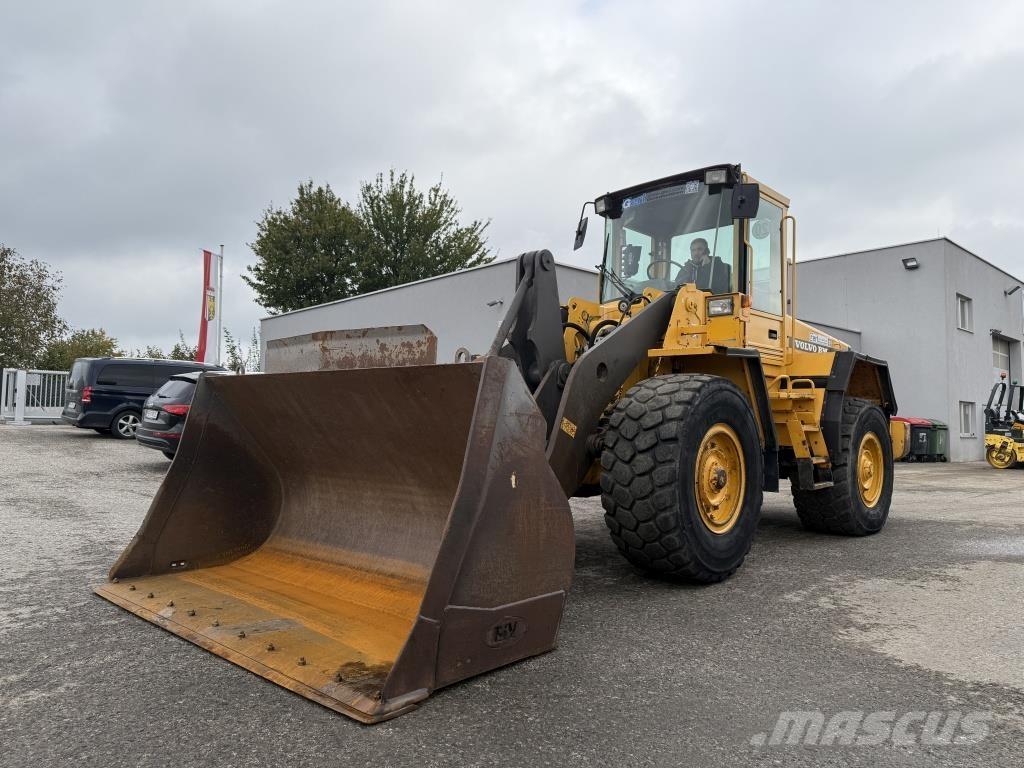 Volvo L 90 C Колесни товарачи