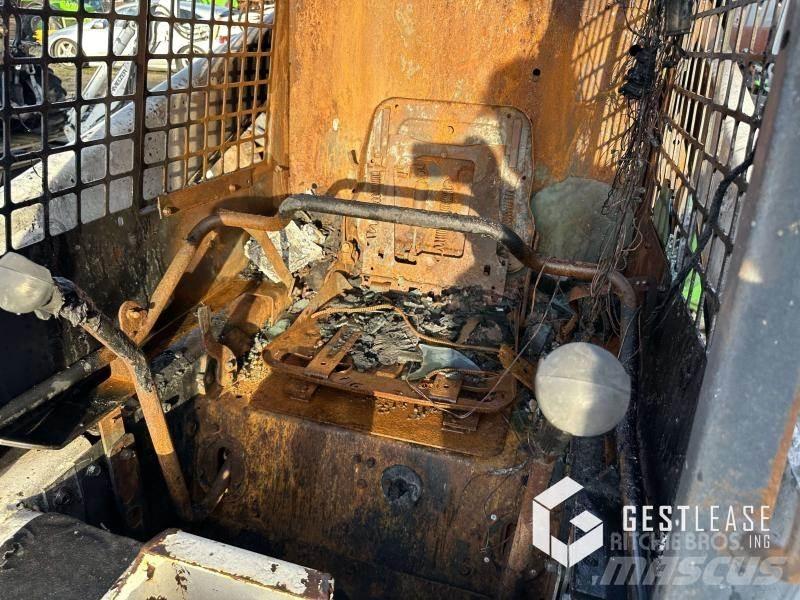 Bobcat 853 Мини товарачи