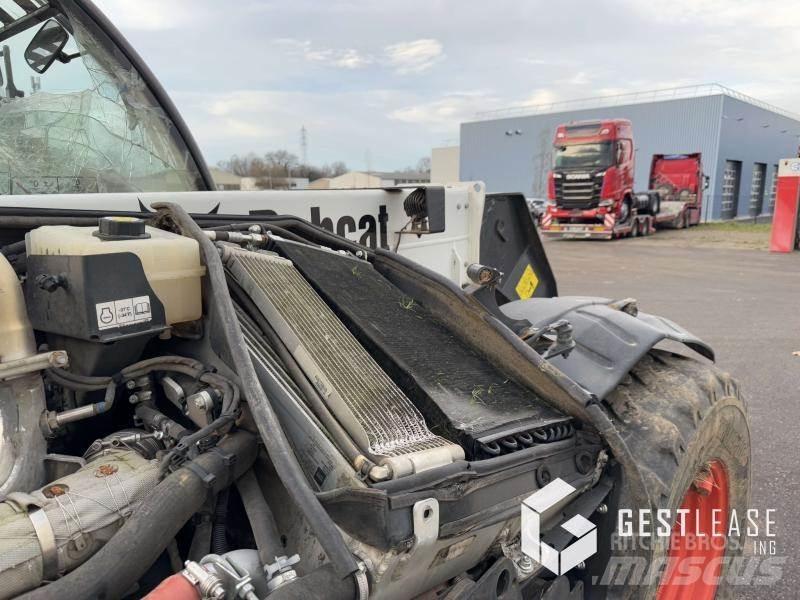 Bobcat TL38.70 Ретрак/ Високоповдигач с изместване на вилката напред