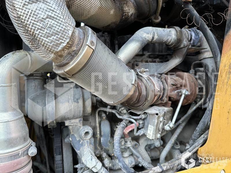 Liebherr LR636 Верижен товарач