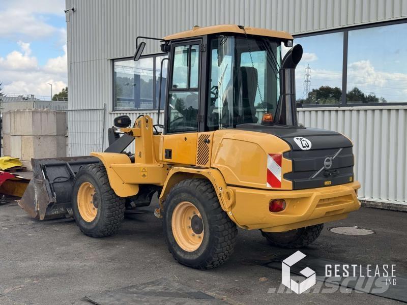 Volvo L30G Колесни товарачи