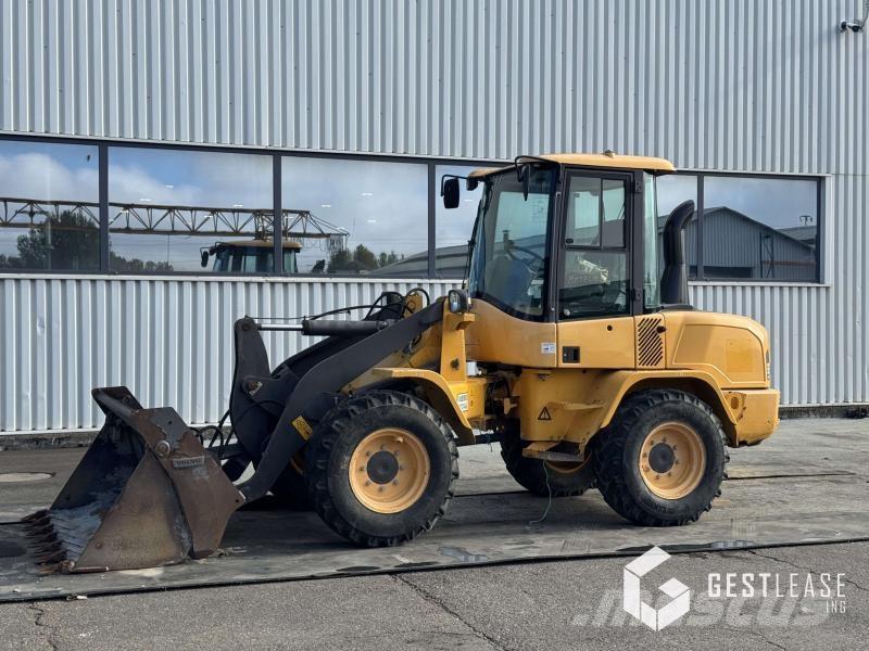 Volvo L30G Колесни товарачи