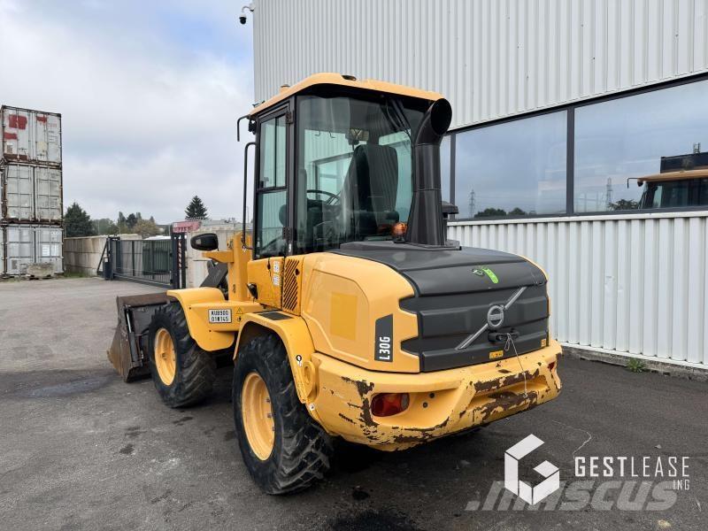 Volvo L30G Колесни товарачи