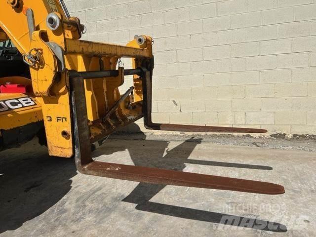 JCB 535-95 Вилични кари-повдигачи - други