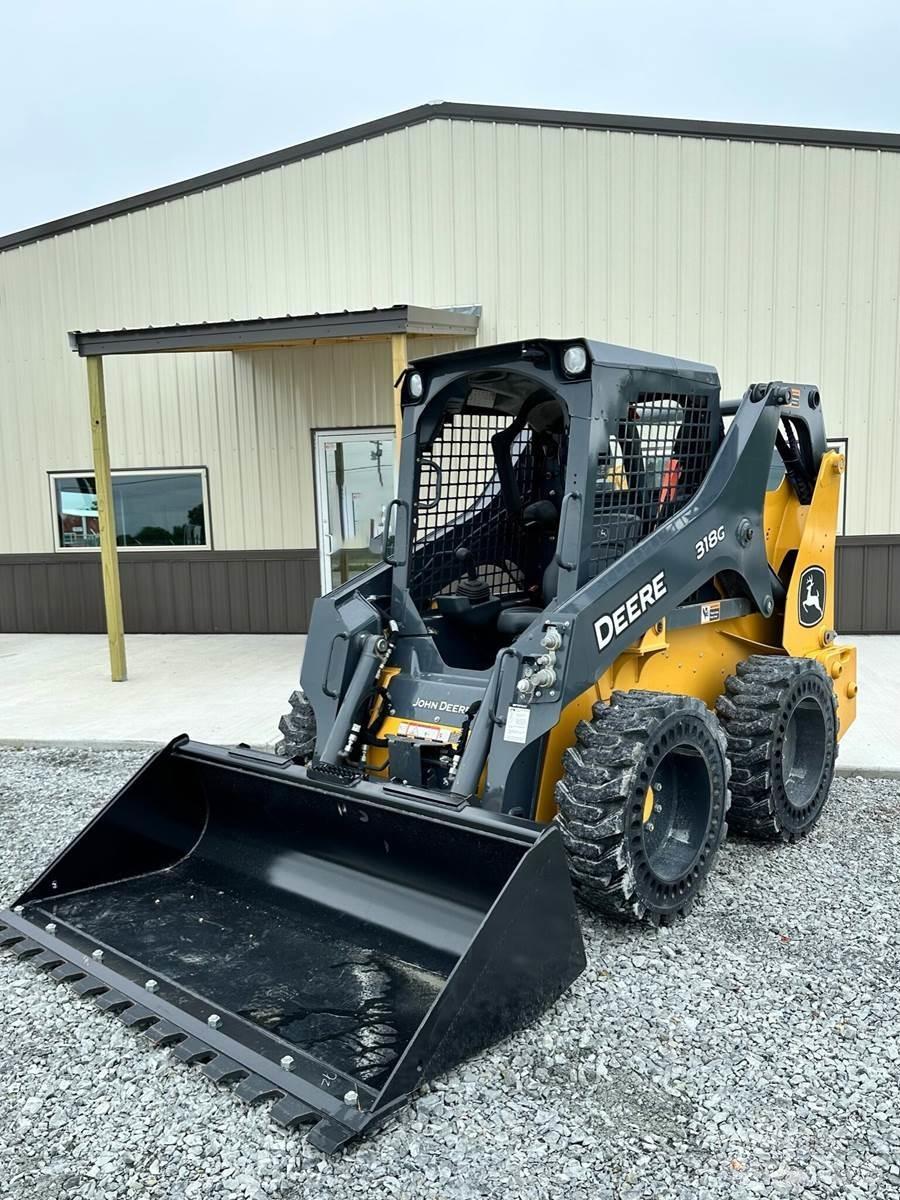 John Deere 318G Мини товарачи
