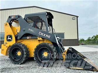 John Deere 318G Мини товарачи
