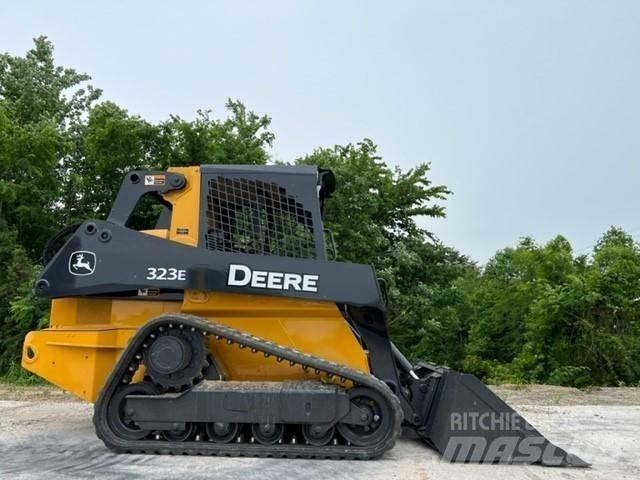 John Deere 323E Мини товарачи
