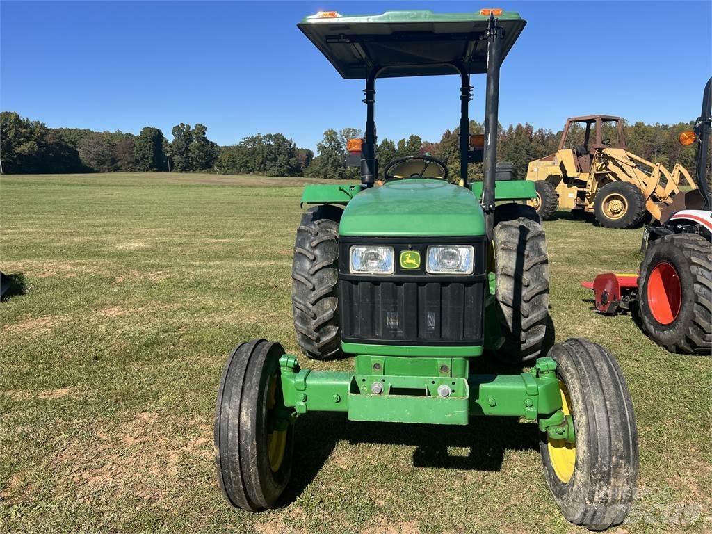 John Deere 5103 Трактори