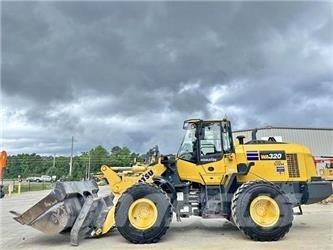 Komatsu WA320-8 Колесни товарачи