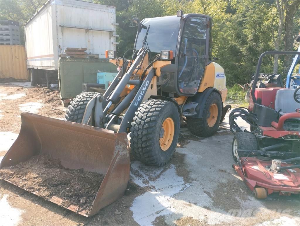 Volvo D20L Колесни товарачи