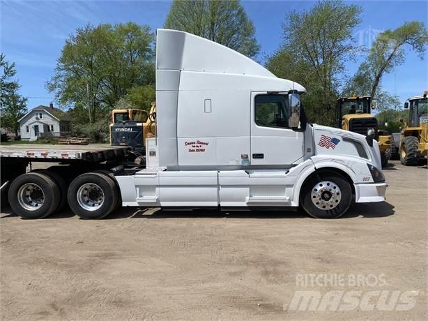 Volvo VNL64T670 Влекачи