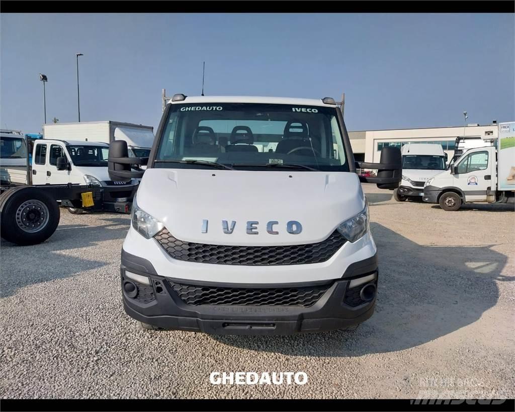 Iveco 35C15 Фургони
