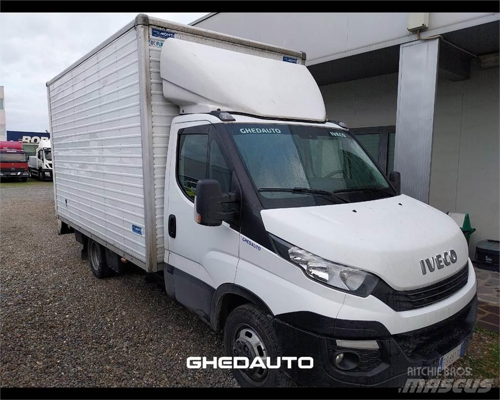 Iveco 35C18 Фургони
