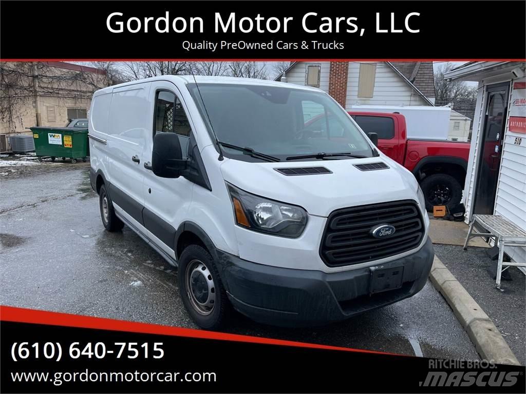 Ford Transit Фургони

