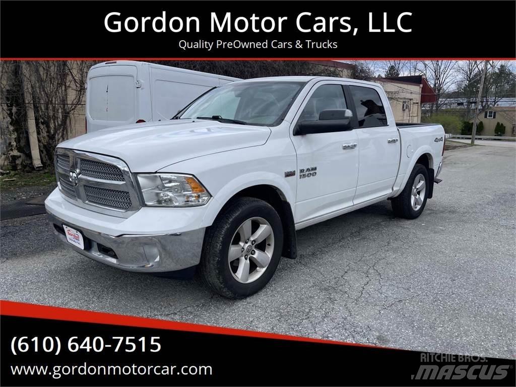 RAM 1500 Пикапи