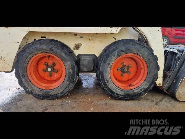 Bobcat S70 Колесни товарачи