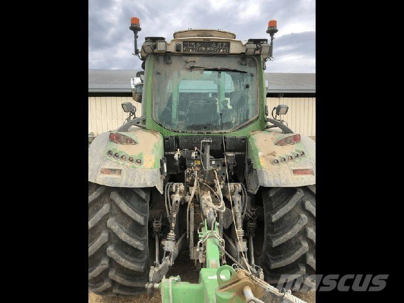 Fendt 516 VARIO Трактори