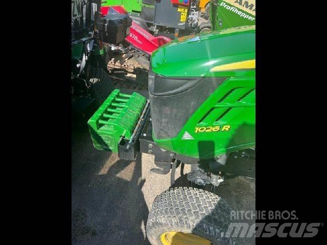 John Deere 1026R Поддръжка - Други