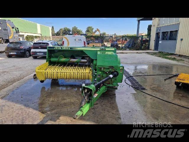John Deere 359 Балопреси квадратни
