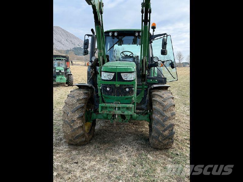 John Deere 6120M Трактори