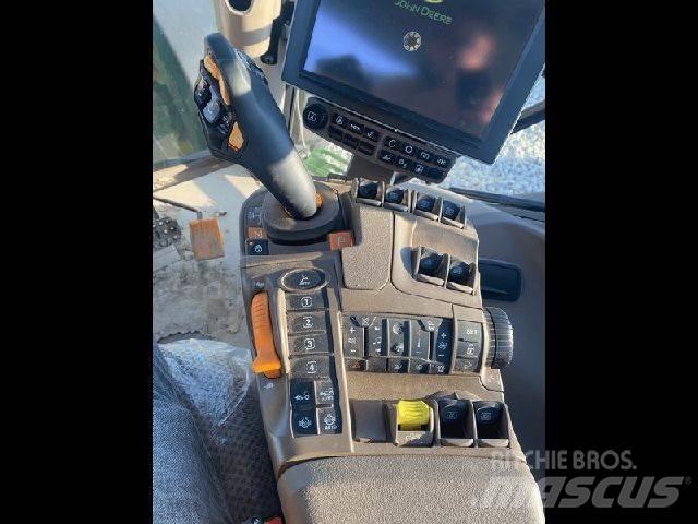 John Deere 6R120 Трактори
