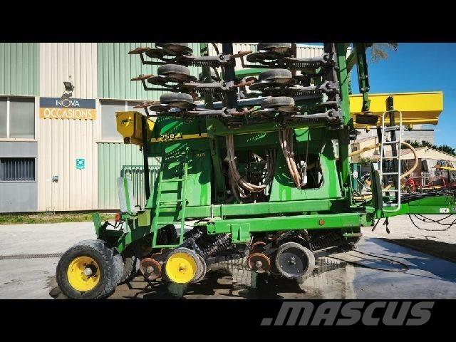 John Deere 750A Други машини за сеене и аксесоари