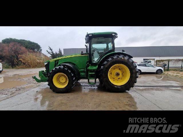 John Deere 8310R Трактори