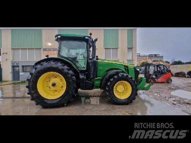 John Deere 8310R Трактори