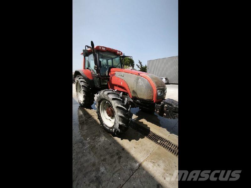 Valtra T140 Трактори