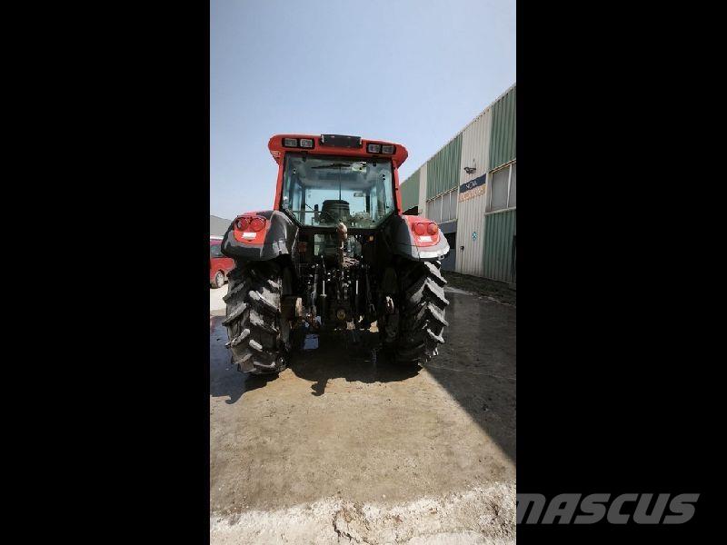 Valtra T140 Трактори