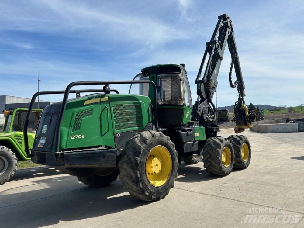 John Deere 1270E Секачи
