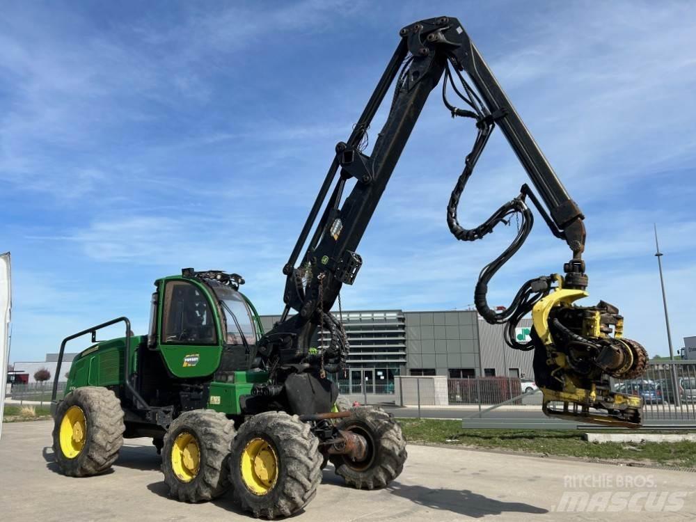 John Deere 1270E Секачи
