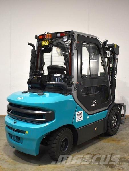 Baoli KBD 35 Дизелови камиони