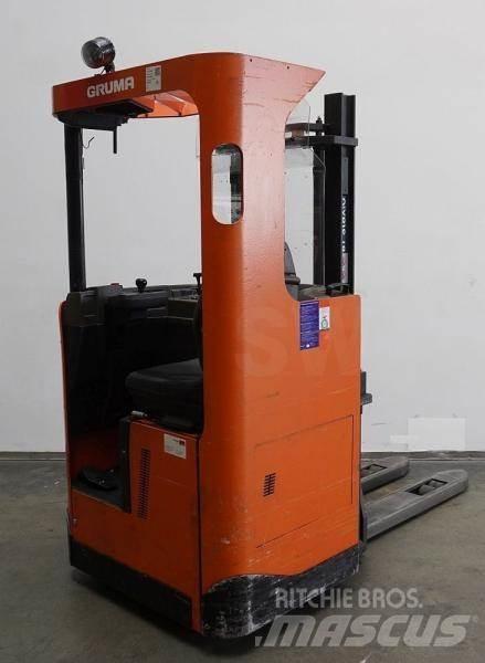 BT SRE135 Самоходни товарачи