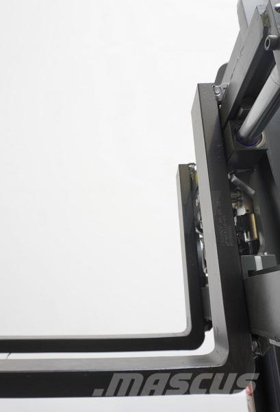 Combilift WR4 Повдигач с движение в 4 посоки