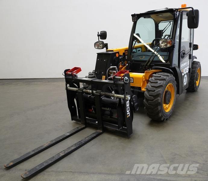 JCB 514-40 Телескопични товарачи